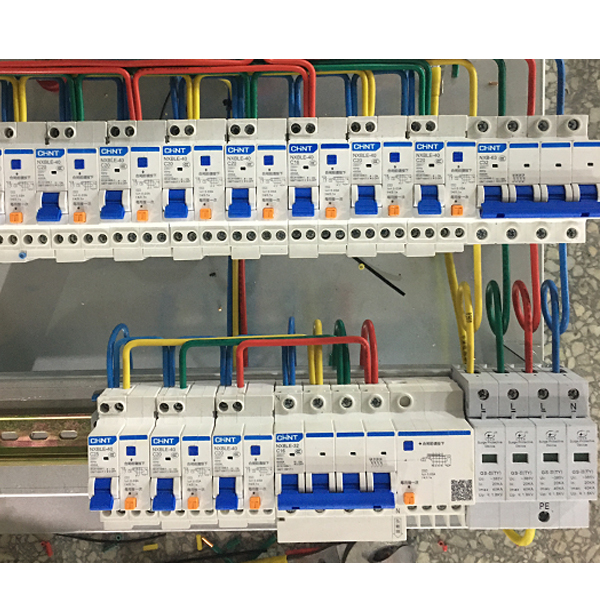 浪涌保護器和避雷器