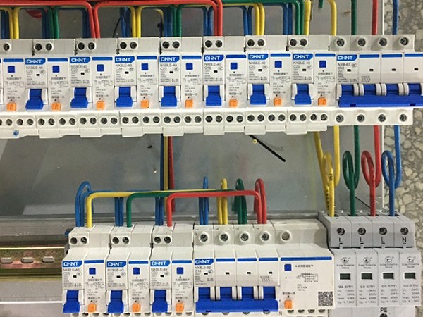 浪涌保護(hù)器和避雷器