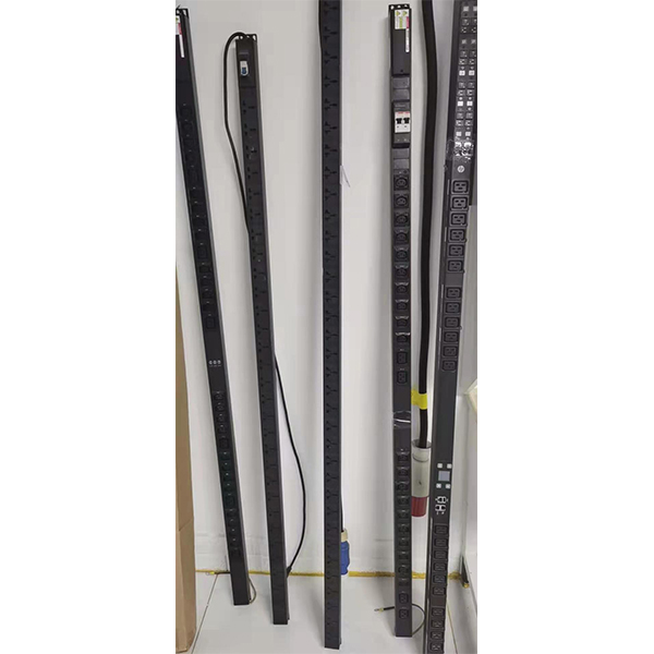 PDU機(jī)柜防雷插 座