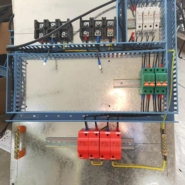 電涌保護(hù) 器