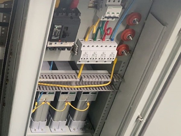 福建浪涌保護器